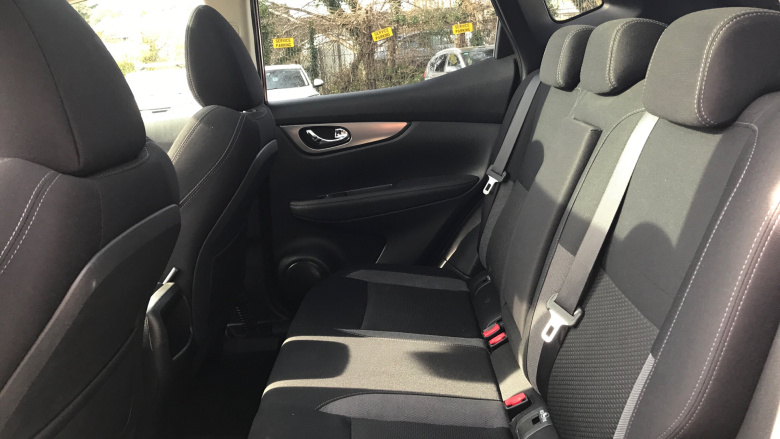 Nissan Qashqai 1.3 DiG-T 160 N-Connecta 5dr DCT Petrol Hatchback